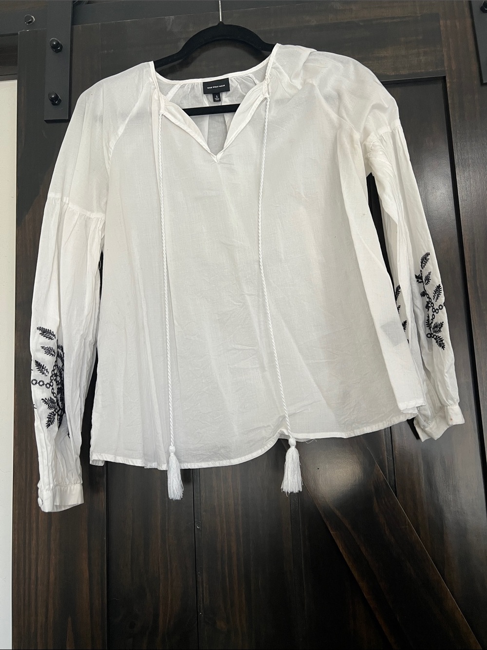 Who What Wear White Peasant Blouse with Black Embroidery